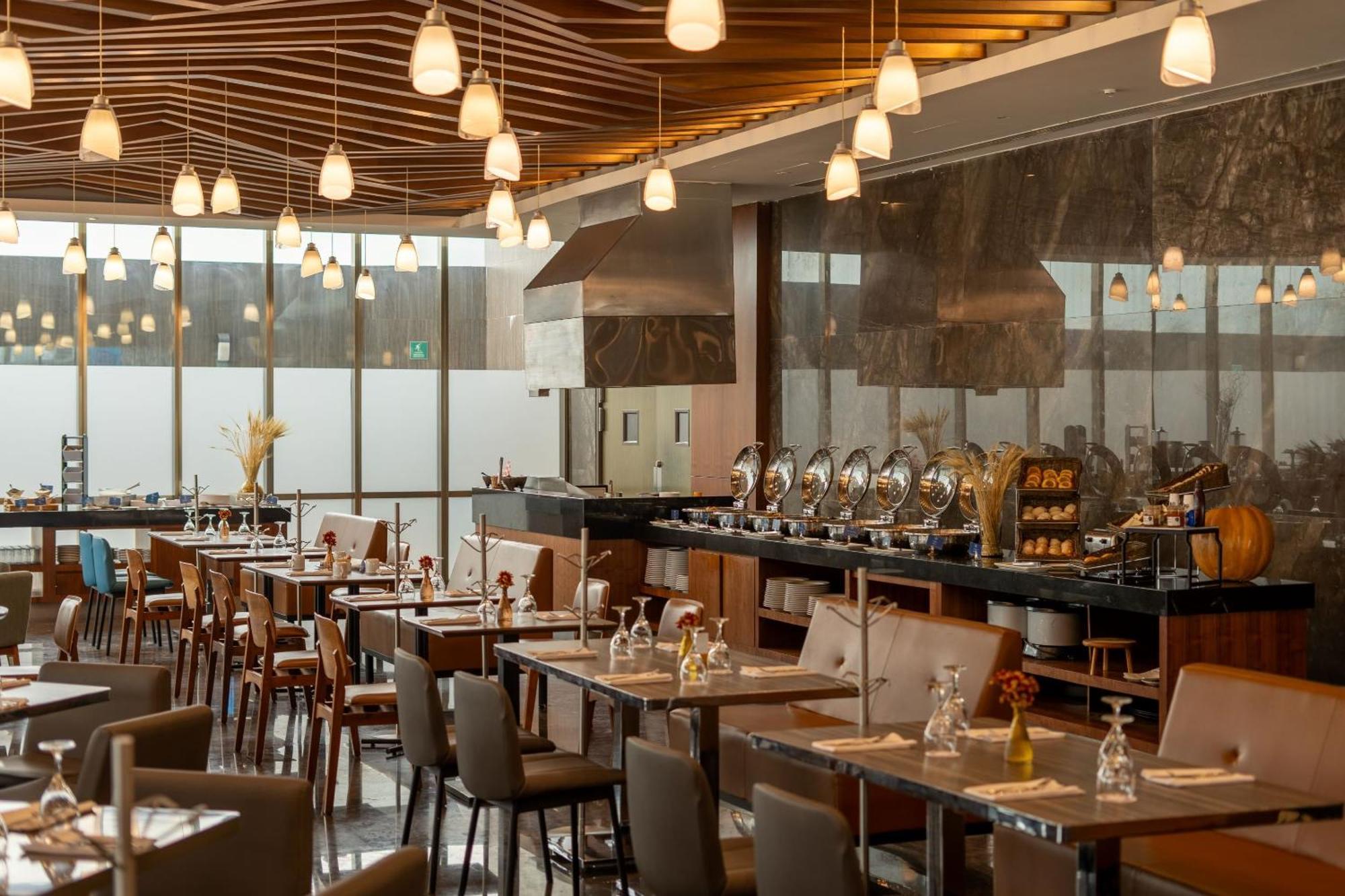 Camino Real Fashion Drive Monterrey Hotel San Pedro Garza Garcia Exterior foto The restaurant