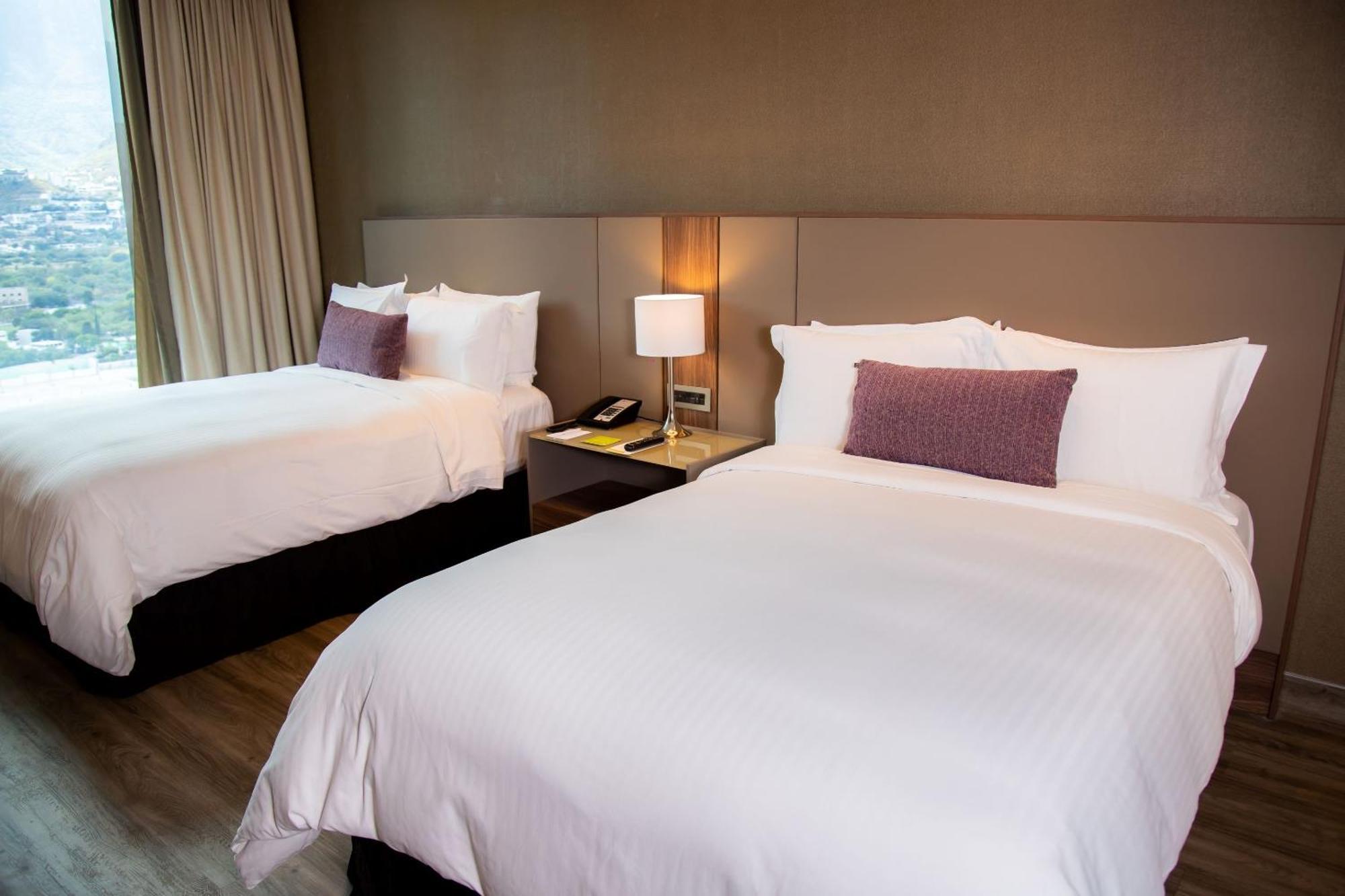 Camino Real Fashion Drive Monterrey Hotel San Pedro Garza Garcia Exterior foto A room at the hotel